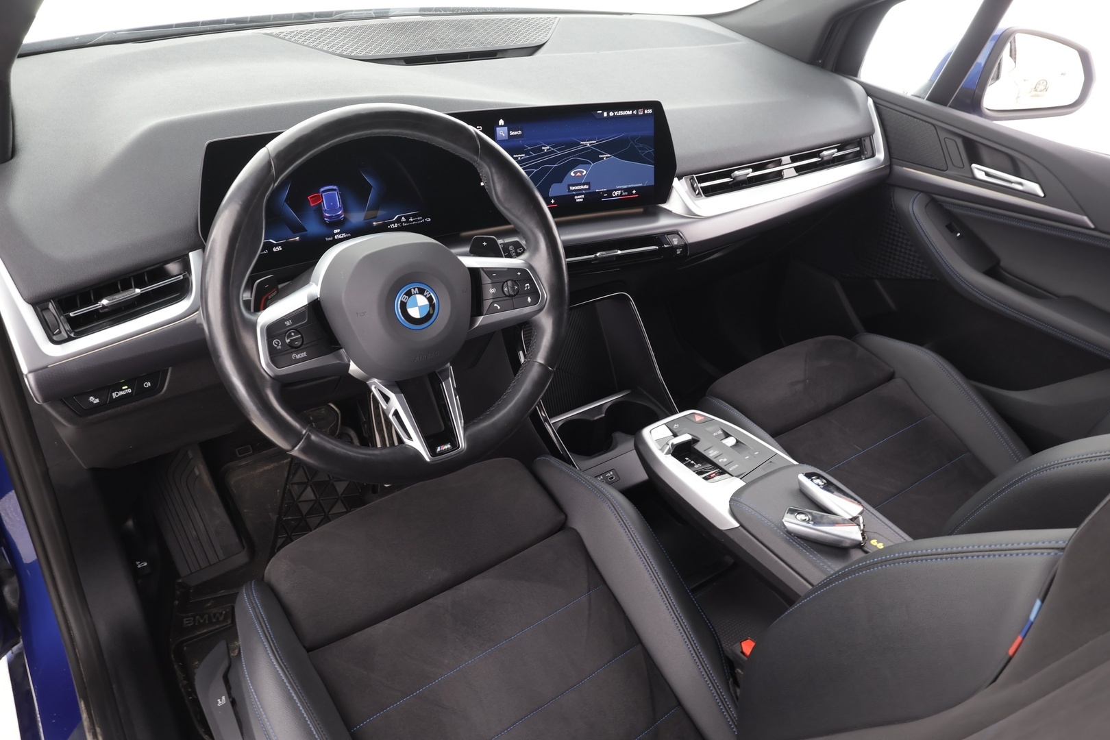 BMW 225 2023