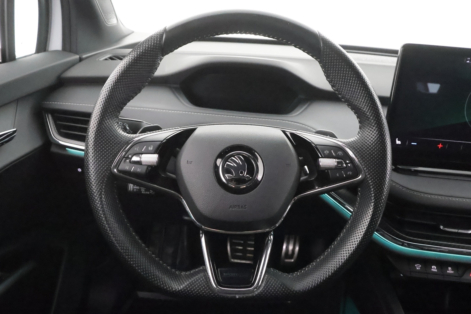 SKODA ENYAQ 2023