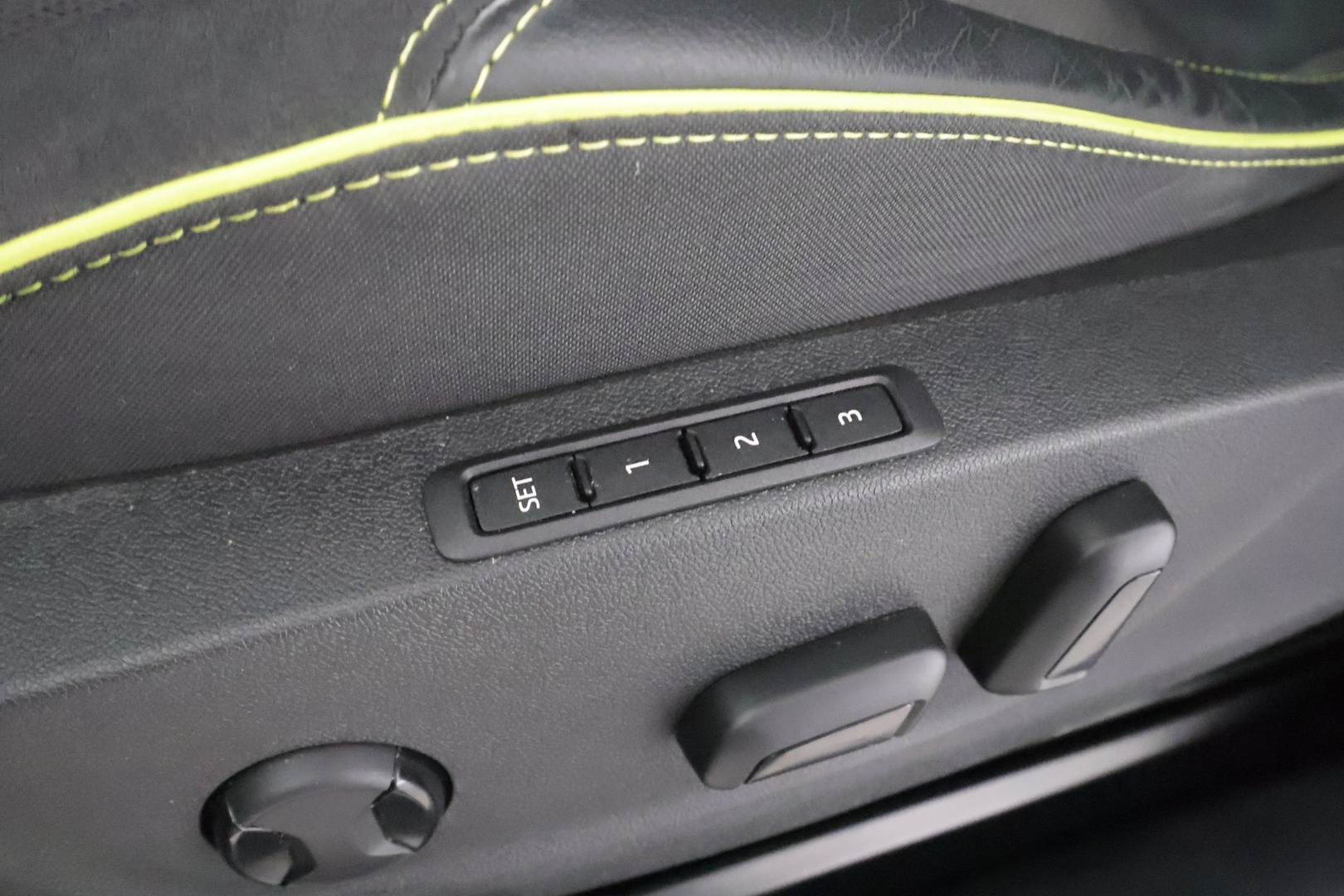 SKODA ENYAQ 2023