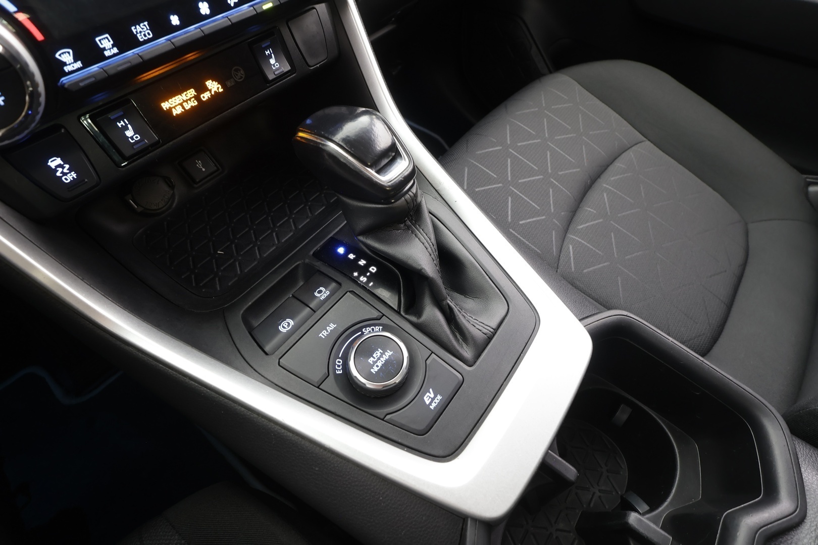 TOYOTA RAV4 2023