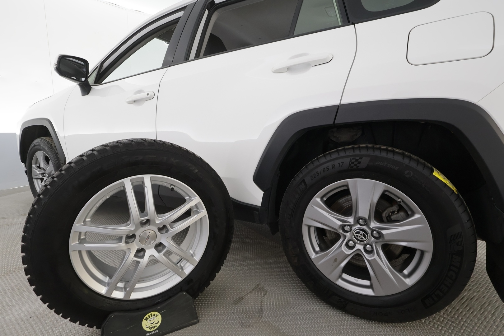 TOYOTA RAV4 2023