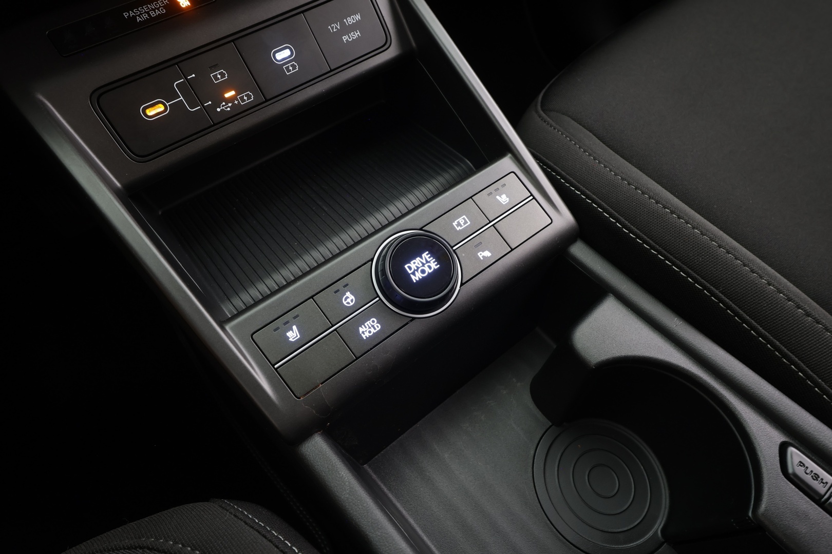 HYUNDAI KONA ELECTRIC 2024