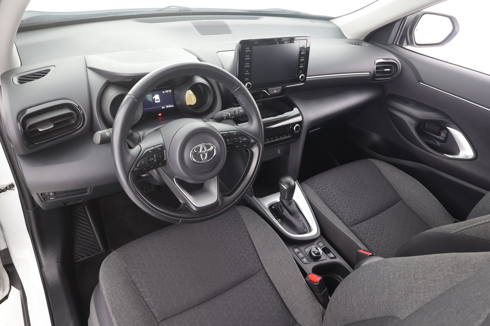 TOYOTA YARIS CROSS 2023