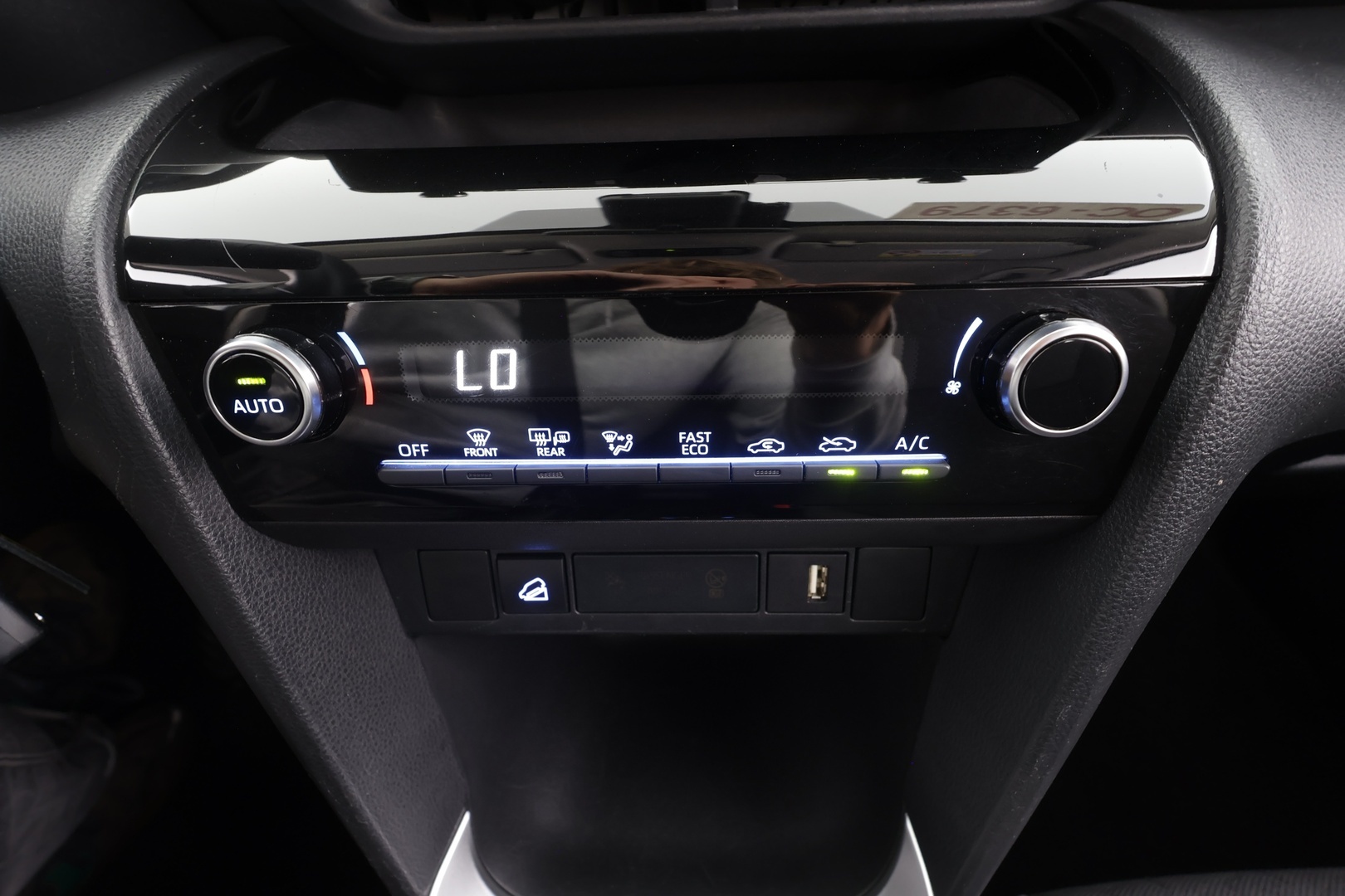 TOYOTA YARIS CROSS 2023