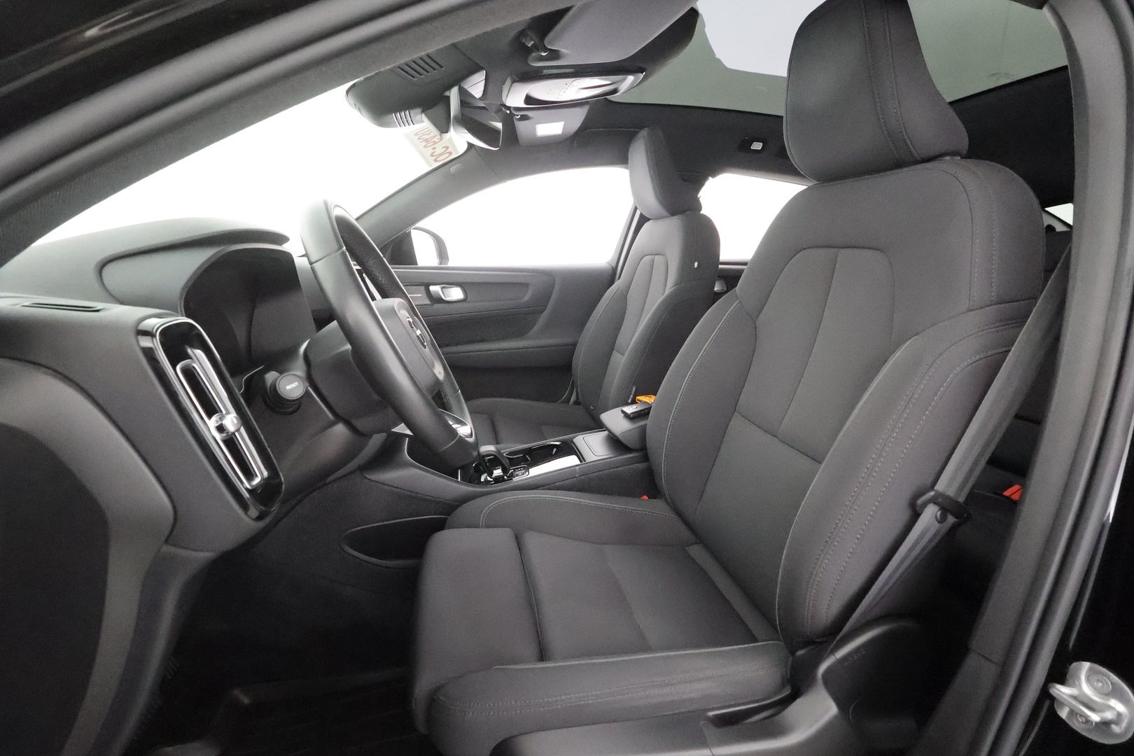 VOLVO C40 2023