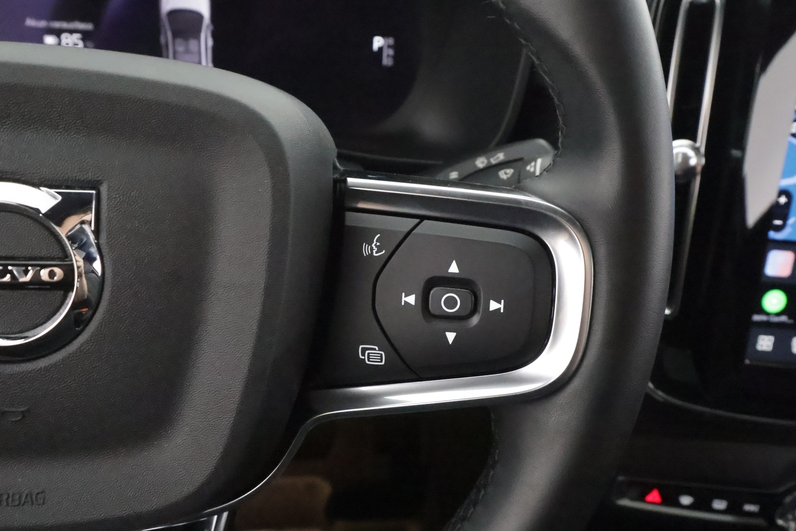VOLVO C40 2023