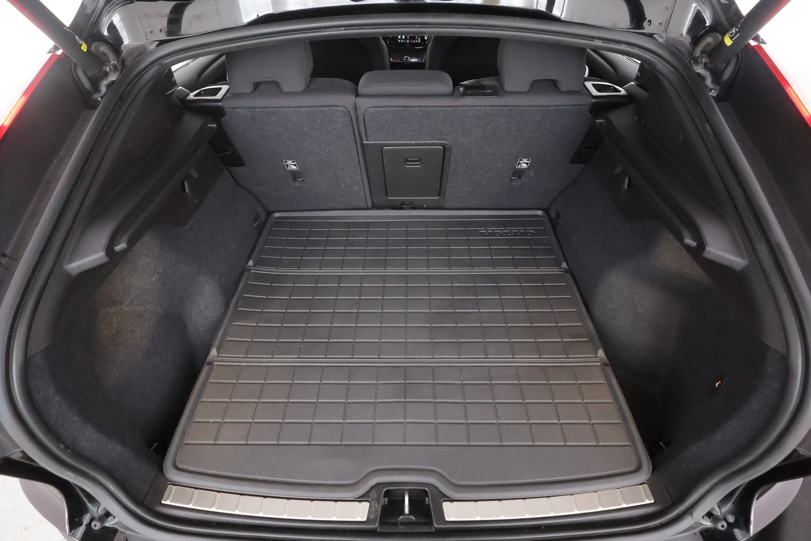 VOLVO C40 2023