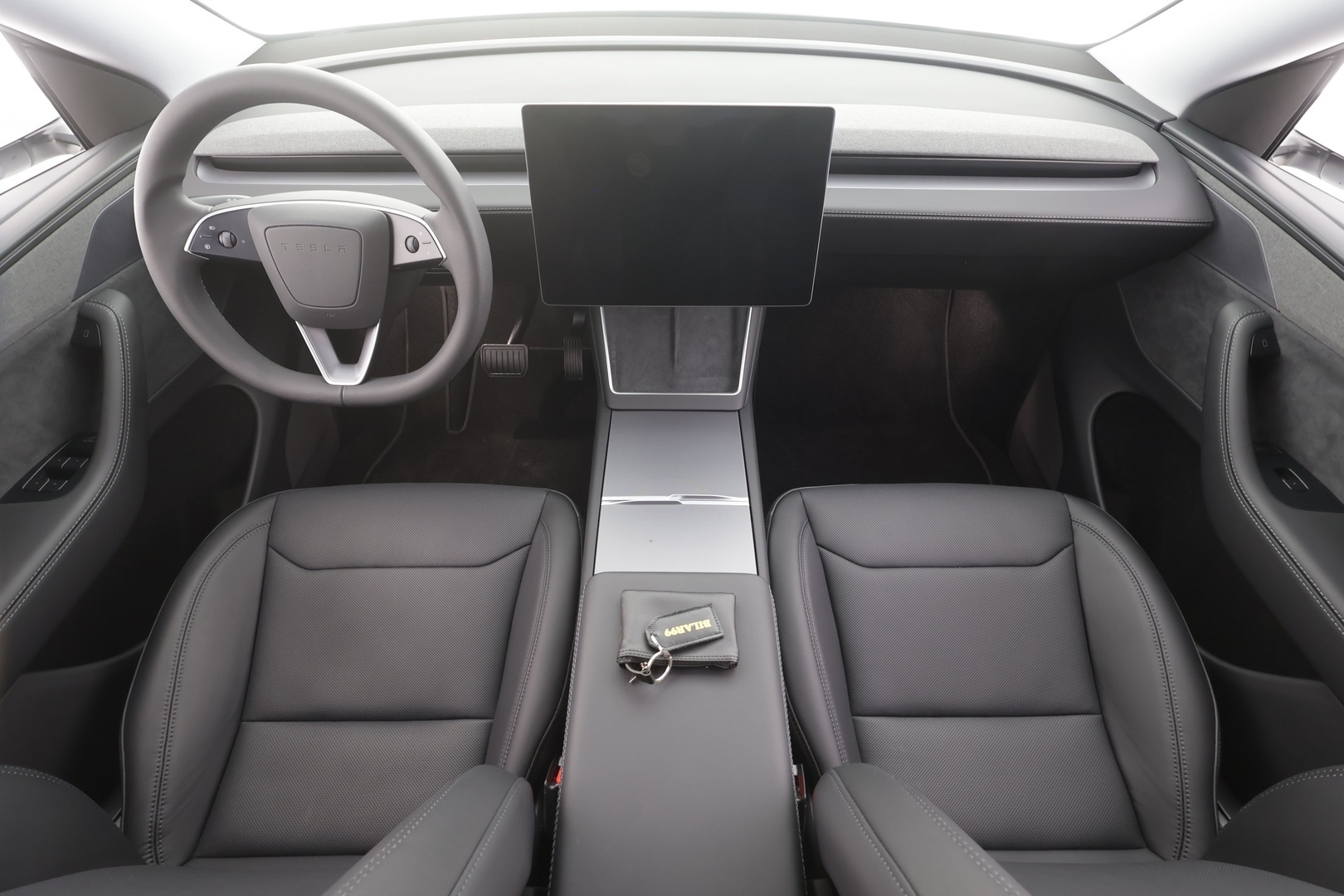 TESLA MODEL Y 2025