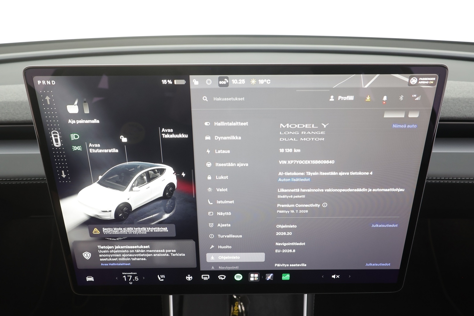 TESLA MODEL Y 2025