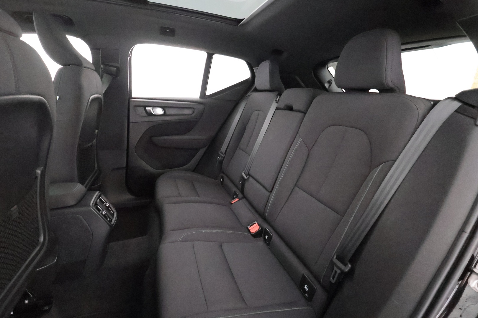 VOLVO XC40 2023