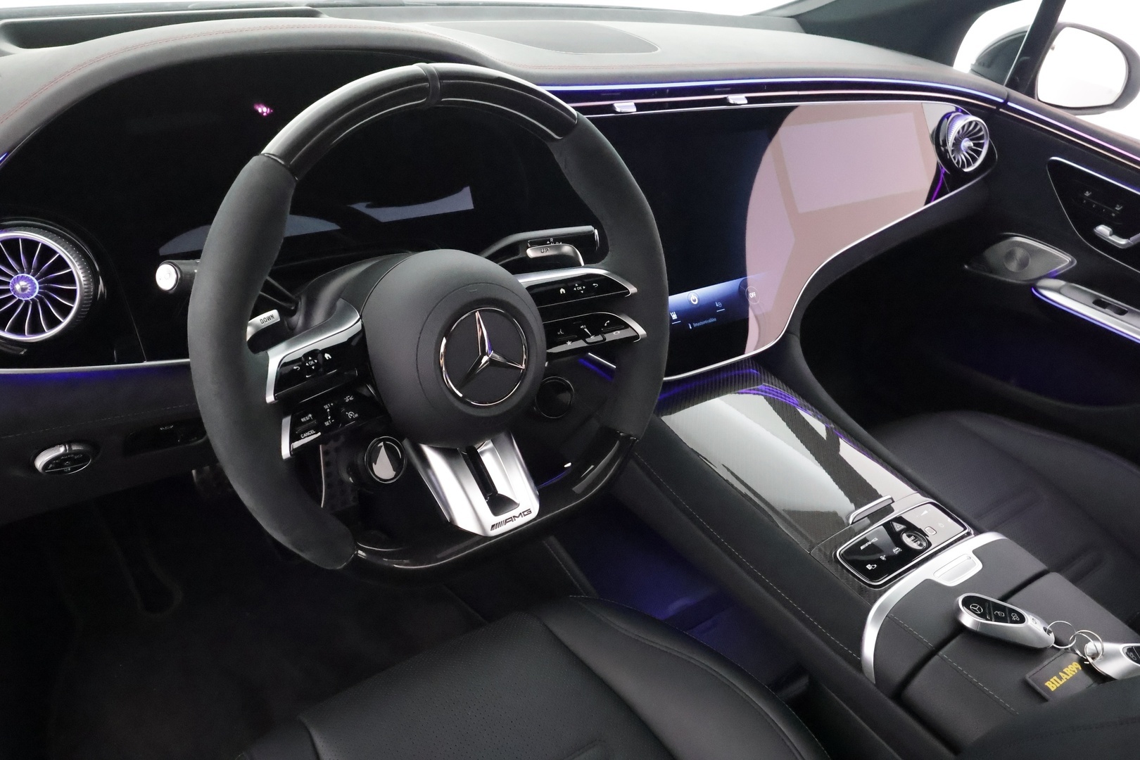MERCEDES-BENZ EQE 2025
