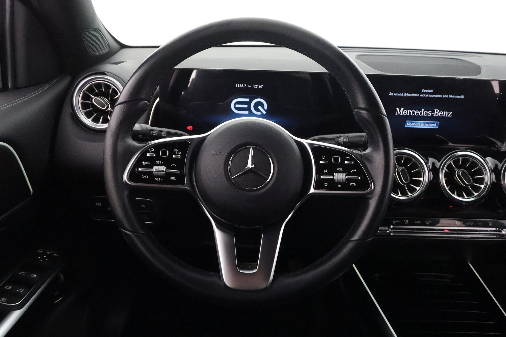MERCEDES-BENZ EQB 2023