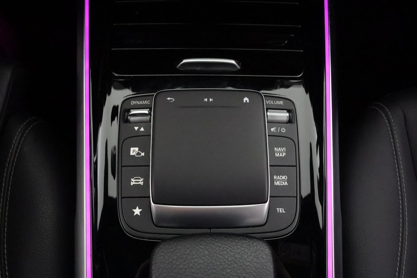 MERCEDES-BENZ EQB 2023