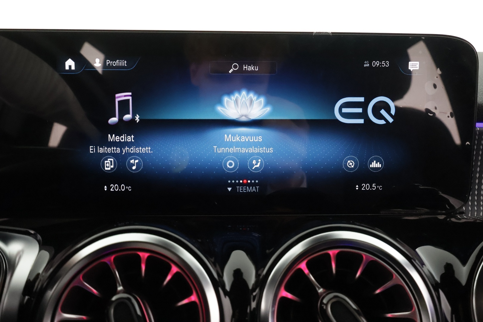 MERCEDES-BENZ EQB 2023