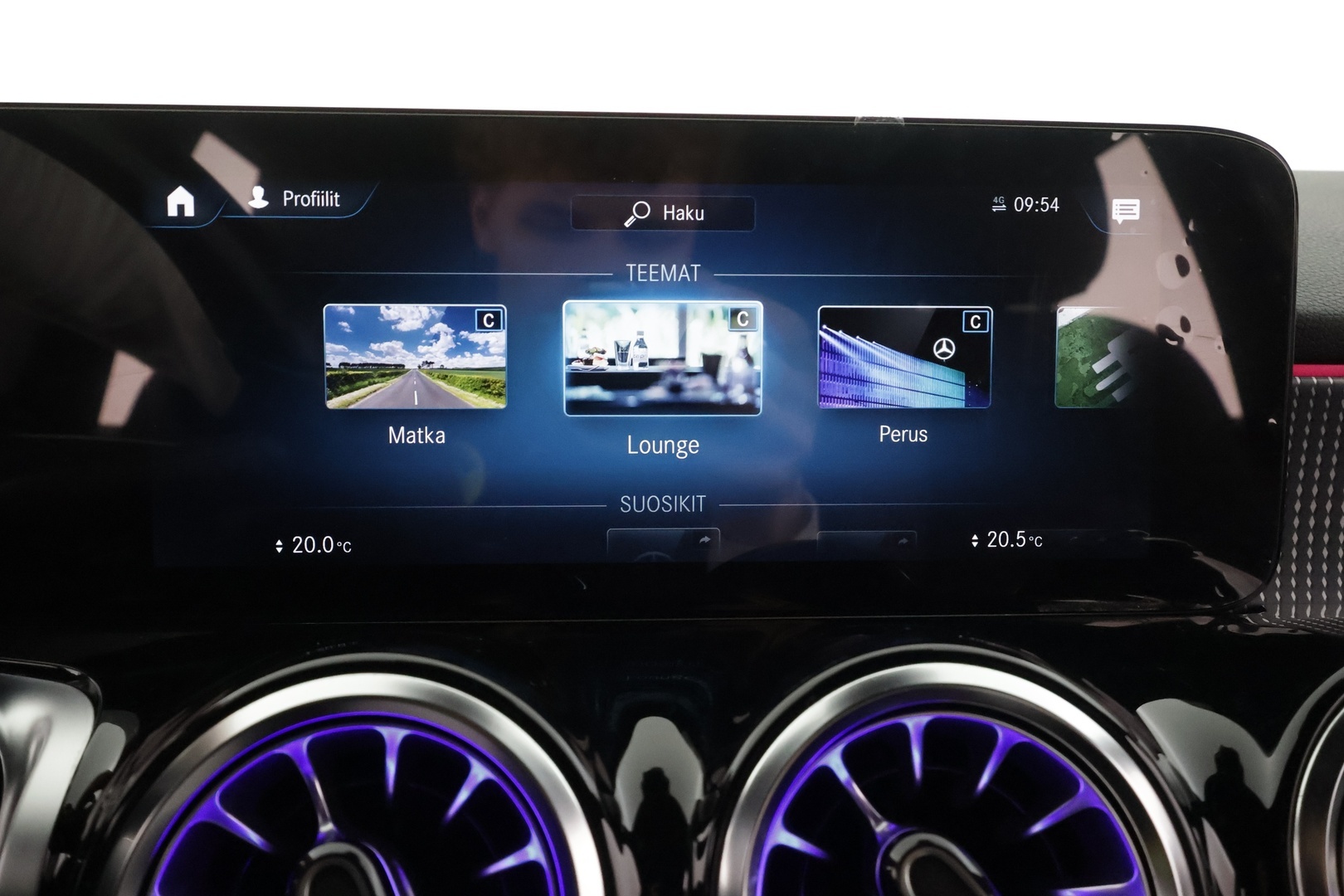 MERCEDES-BENZ EQB 2023