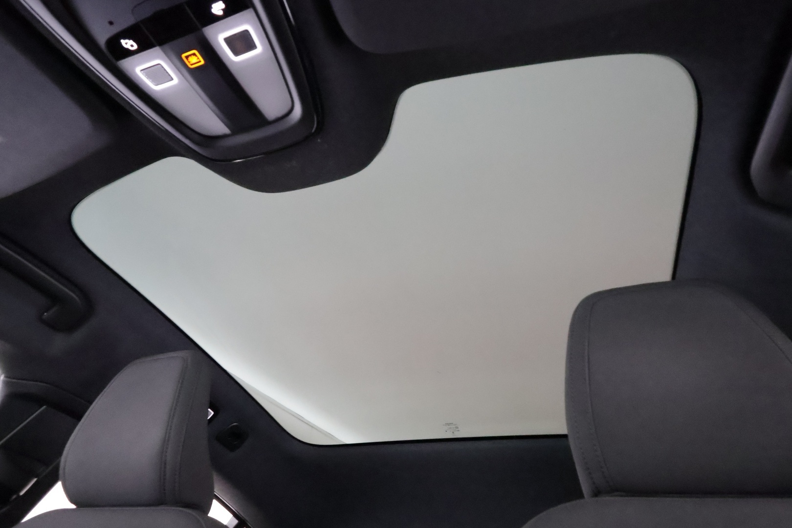 VOLVO C40 2024