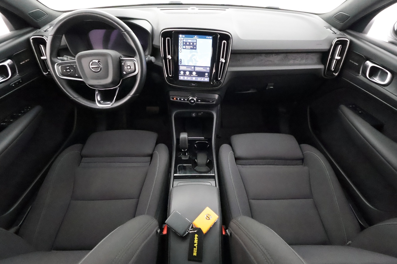 VOLVO C40 2024