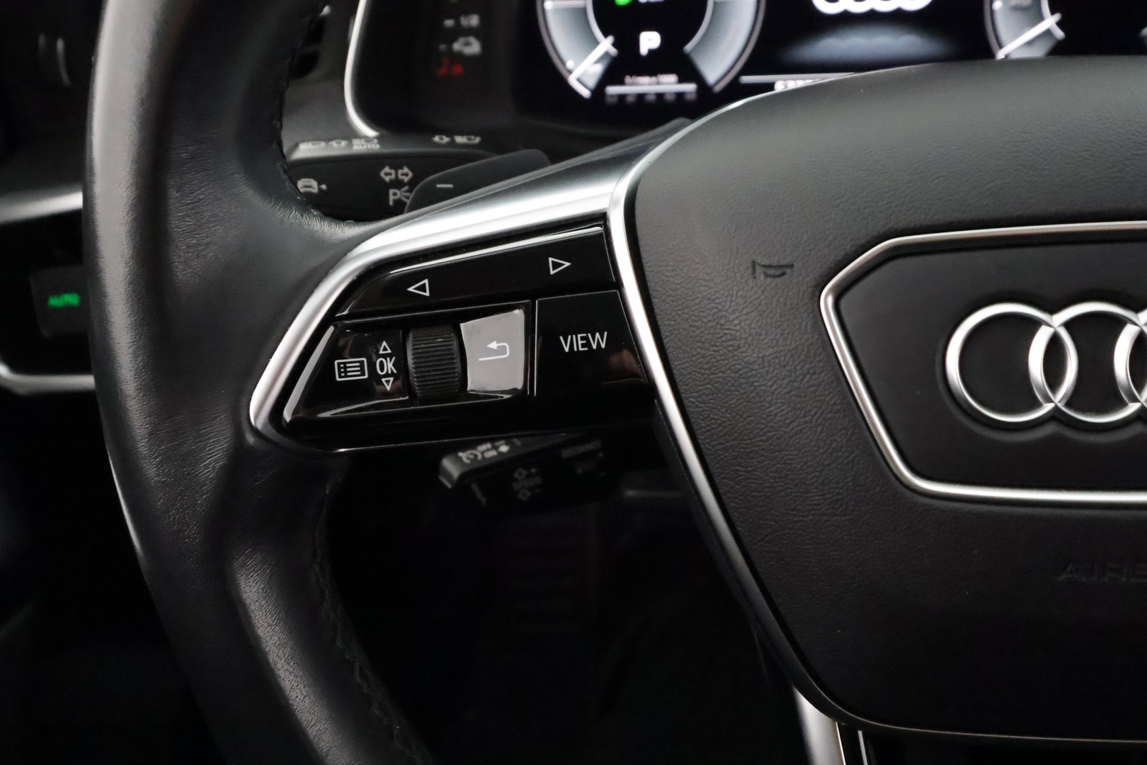 AUDI A6 2023