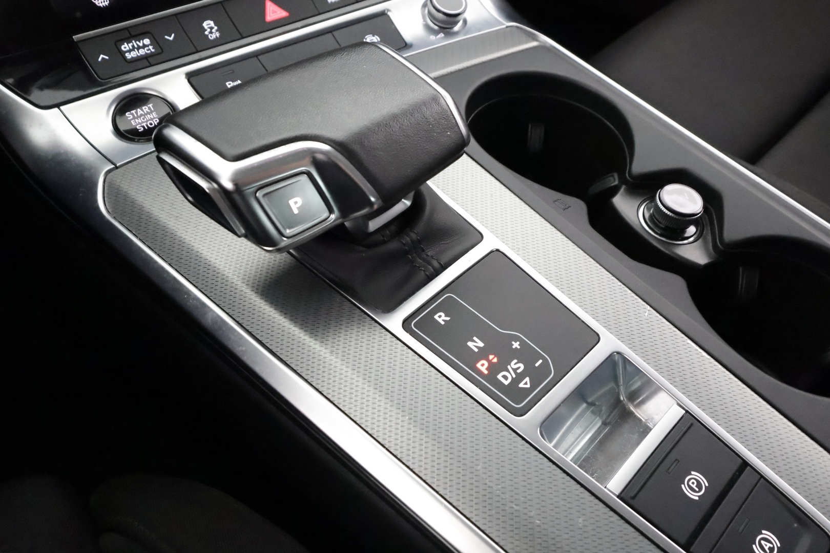 AUDI A6 2023