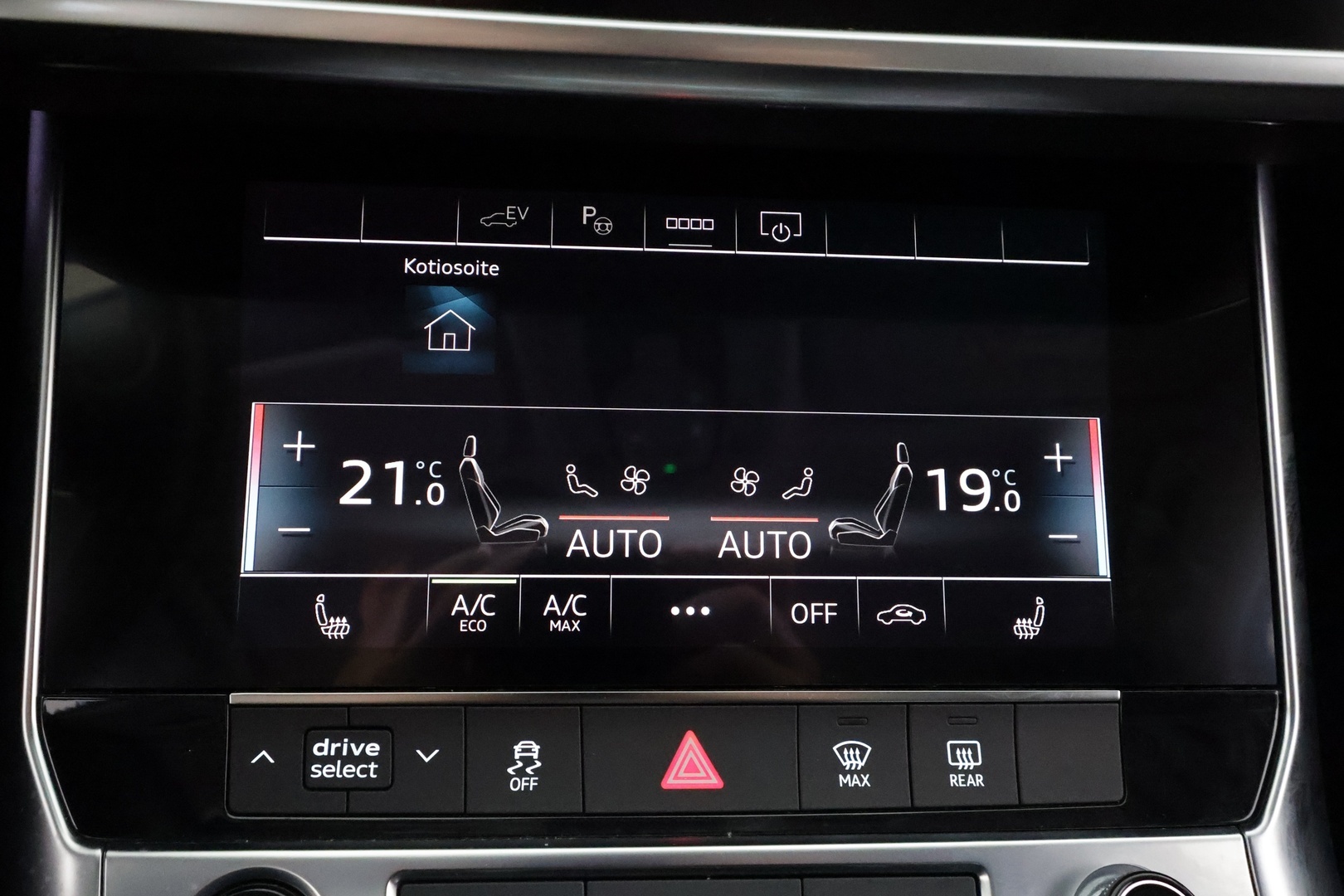 AUDI A6 2023