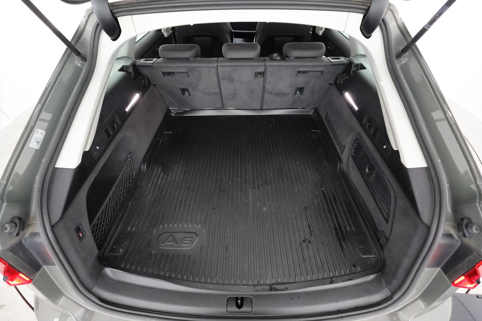 AUDI A6 2023