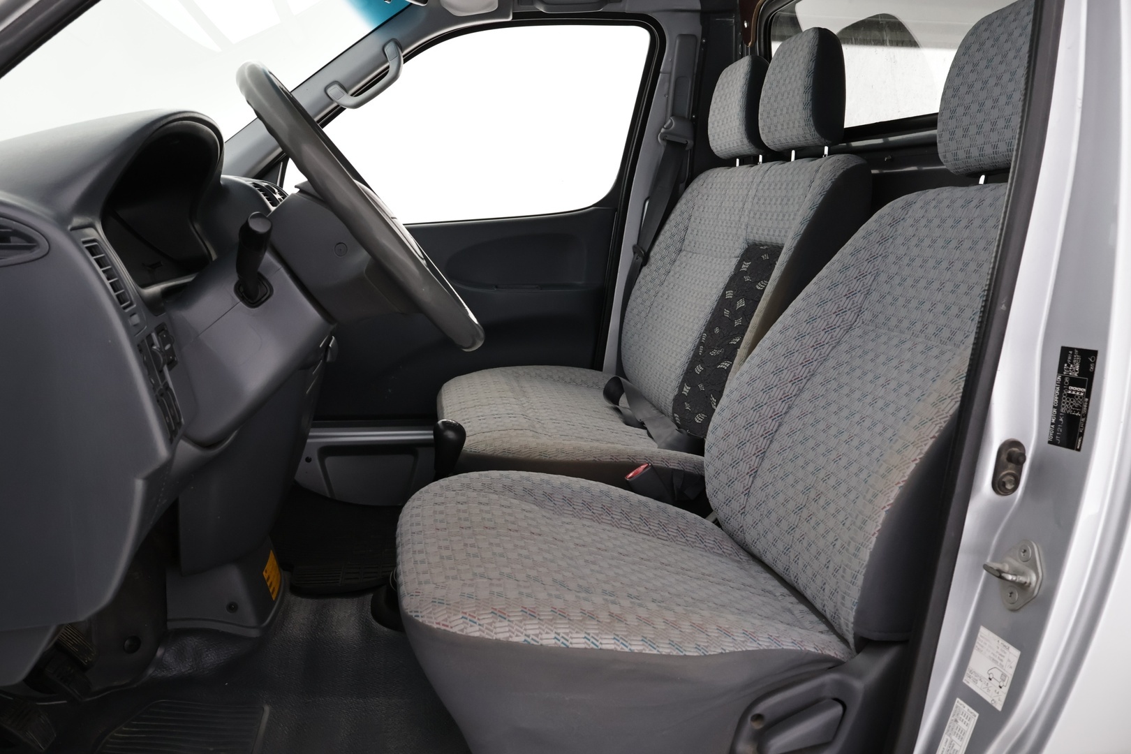 TOYOTA Hiace 2006