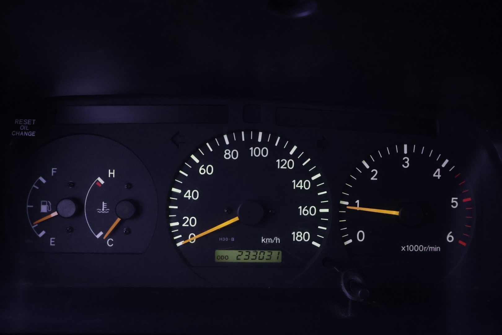 TOYOTA Hiace 2006