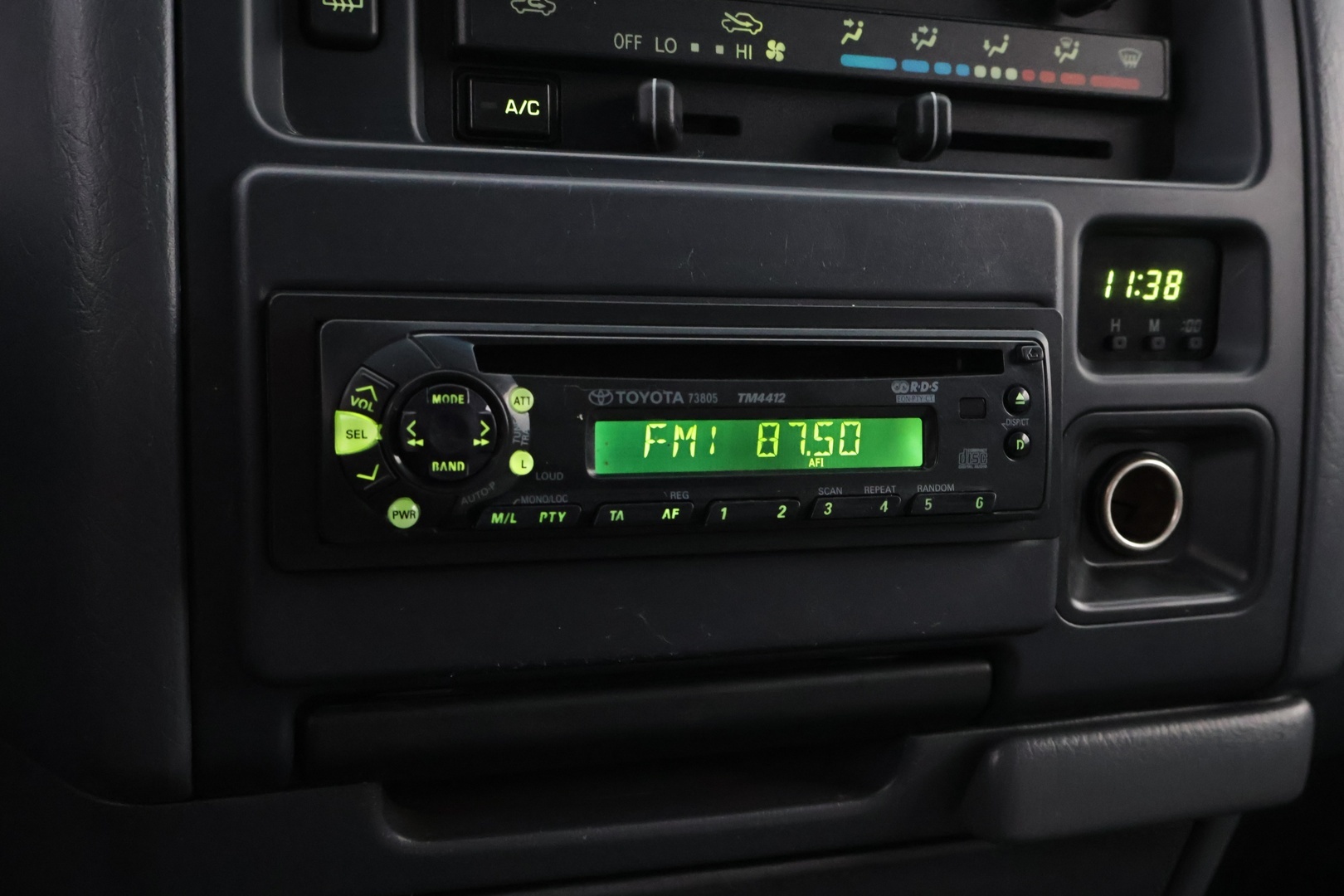 TOYOTA Hiace 2006