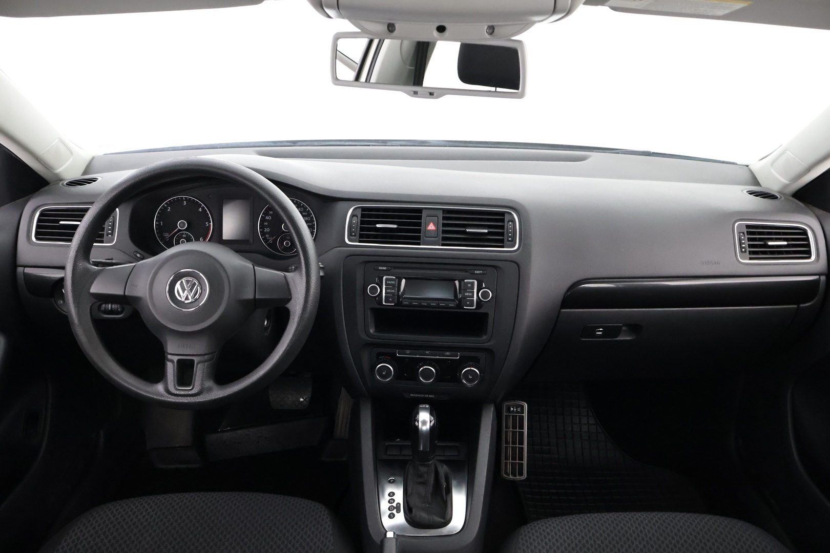 VOLKSWAGEN Jetta 2011