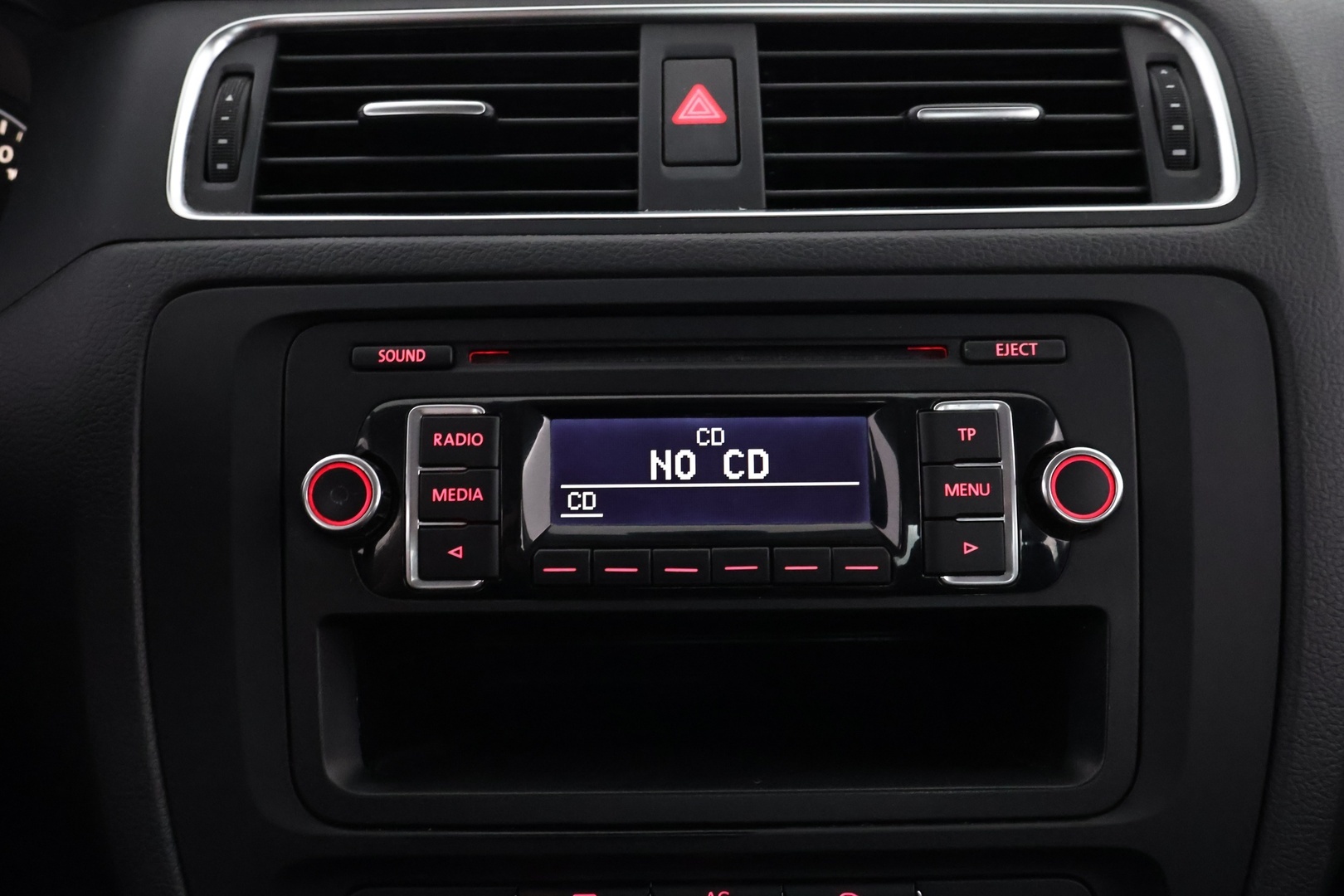 VOLKSWAGEN Jetta 2011