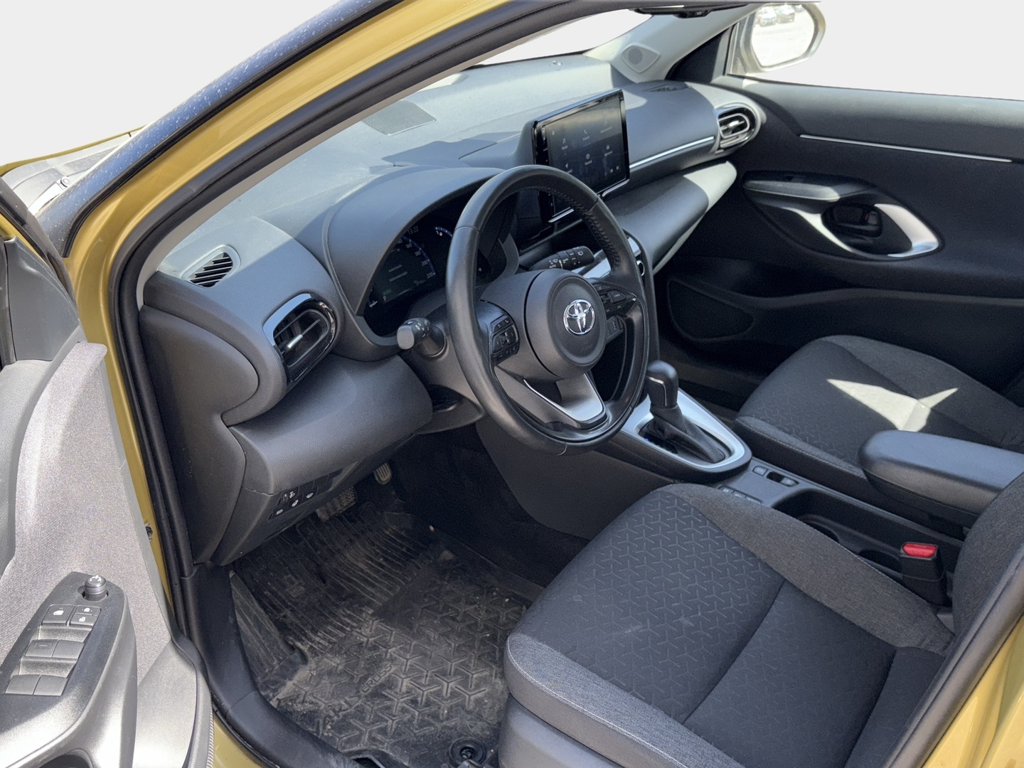 TOYOTA Yaris Cross 2024