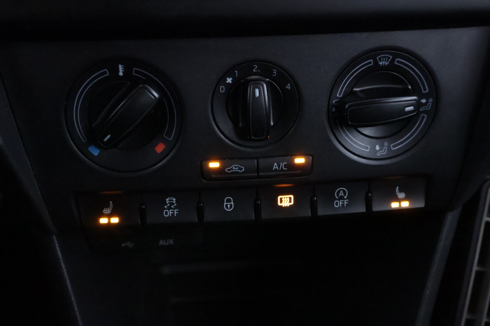 SKODA Rapid 2014