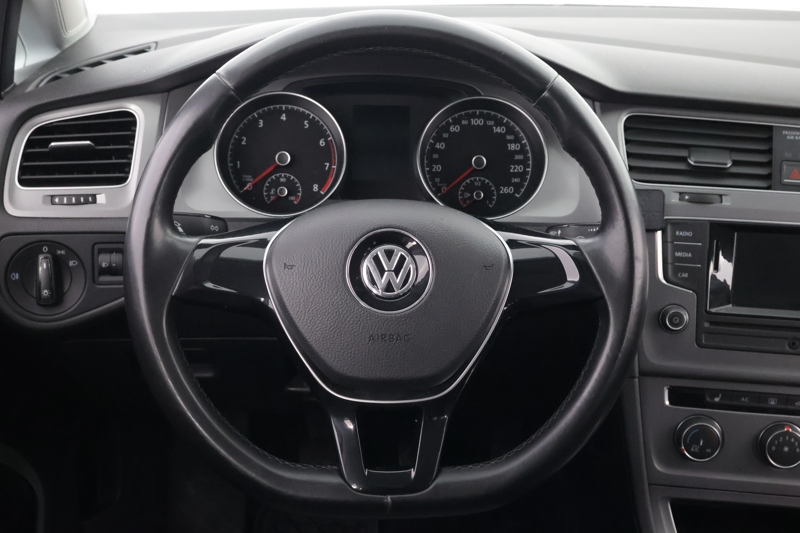 VOLKSWAGEN Golf 2014