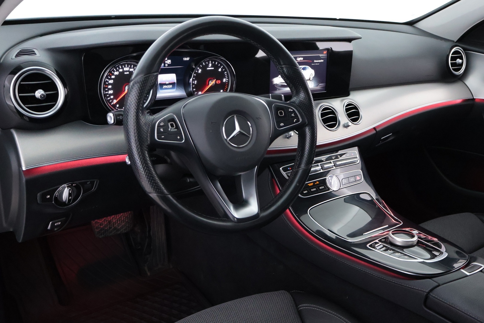 MERCEDES-BENZ E 2016
