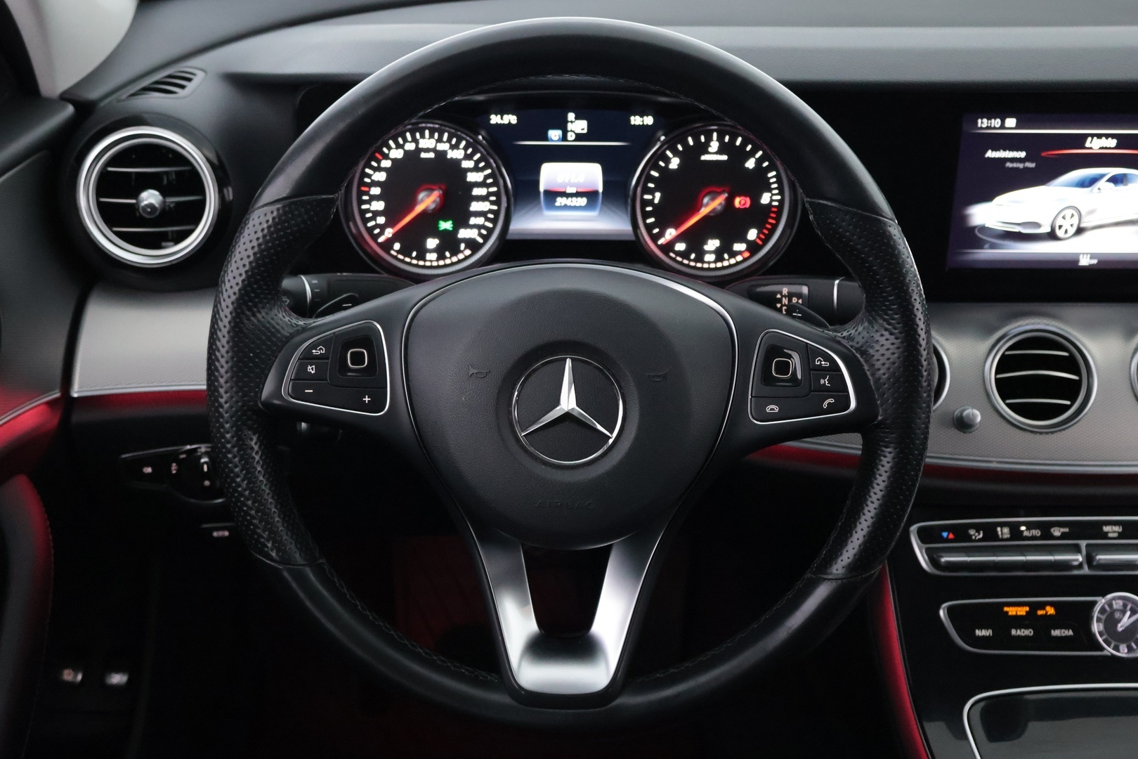 MERCEDES-BENZ E 2016