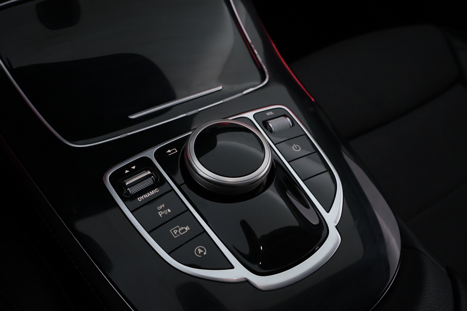 MERCEDES-BENZ E 2016