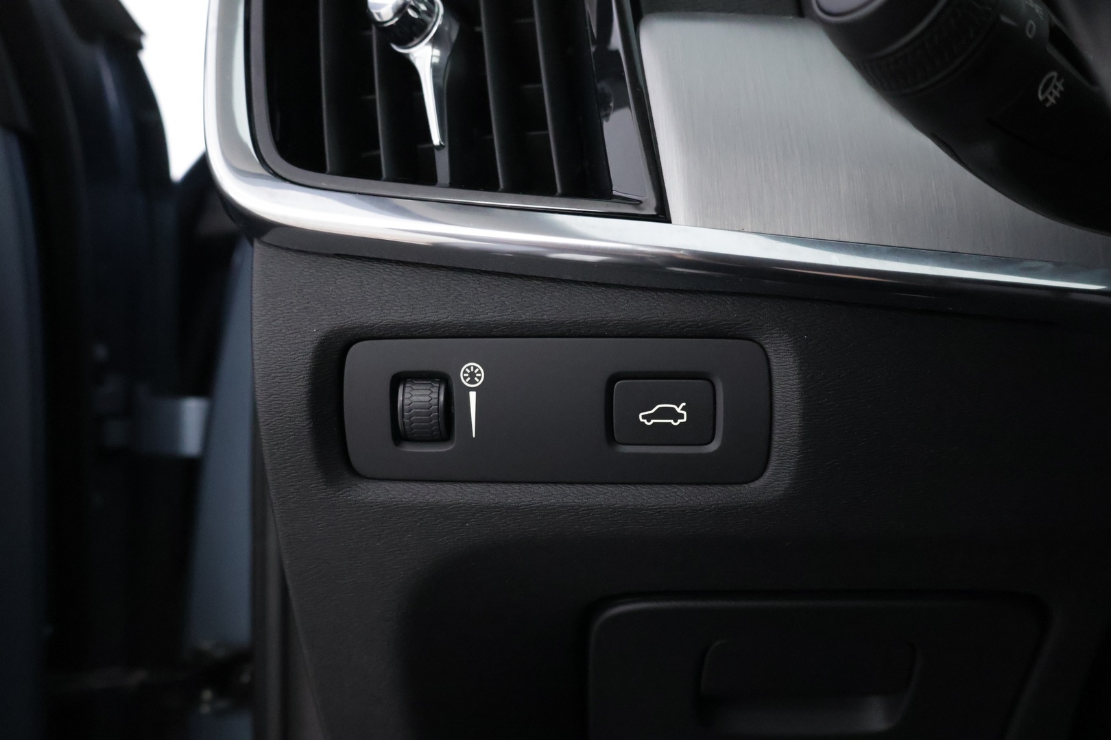 VOLVO S90 2018