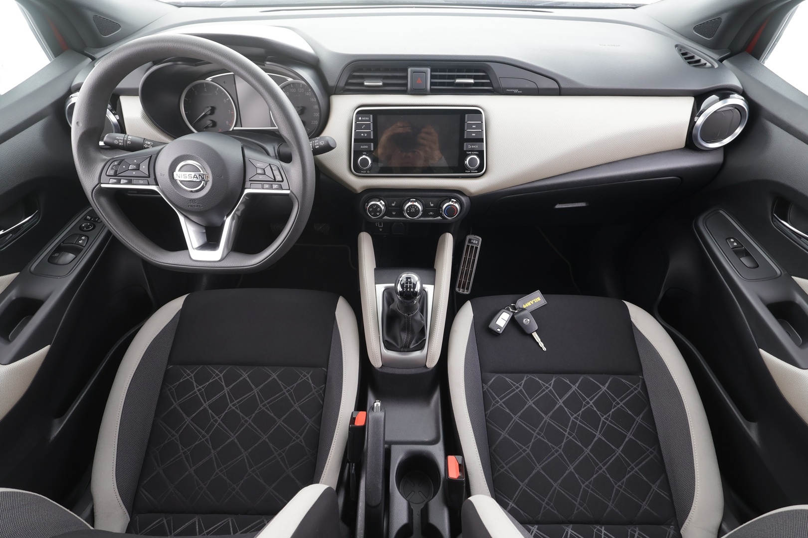 NISSAN Micra 2019