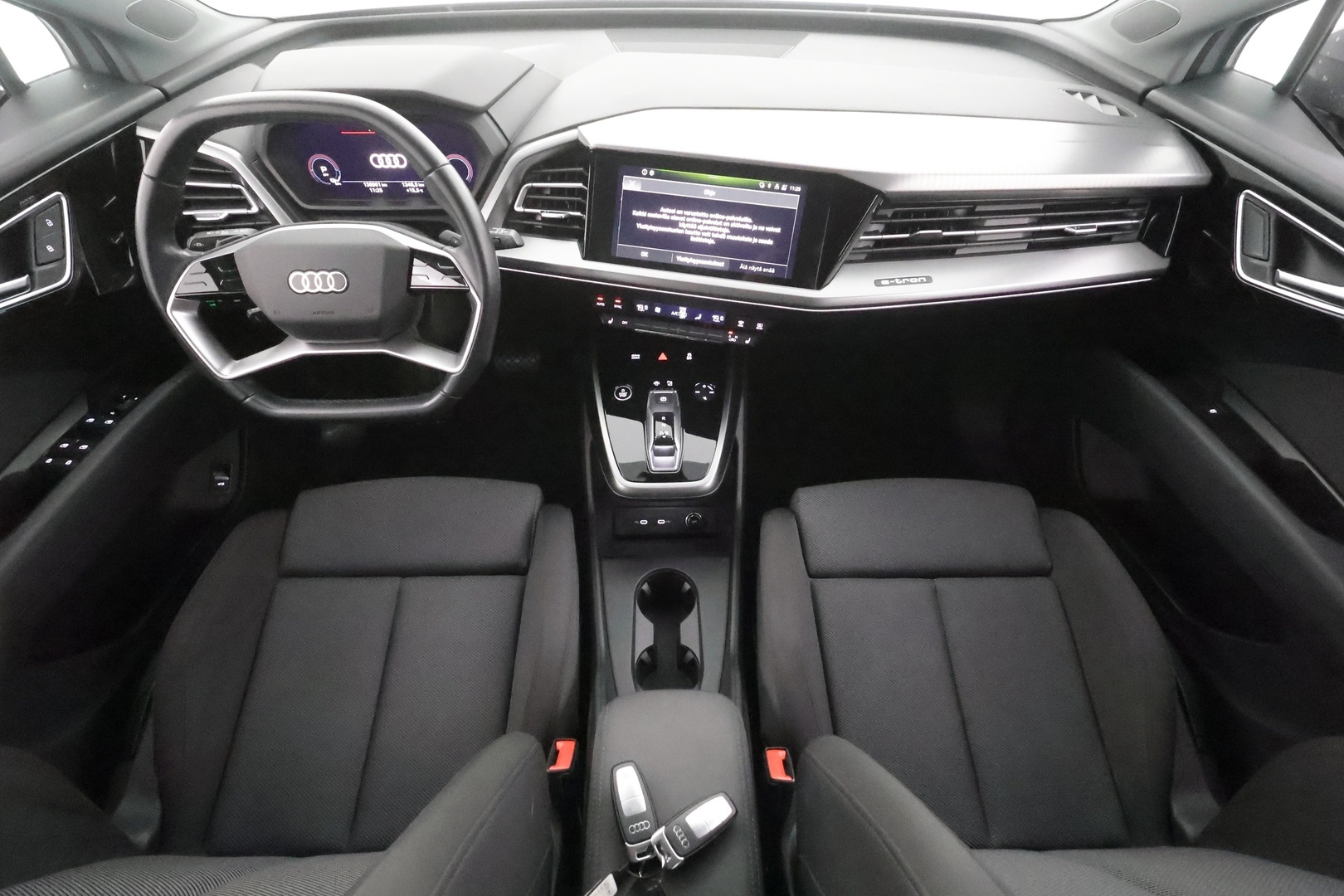 AUDI Q4 e-tron 2022