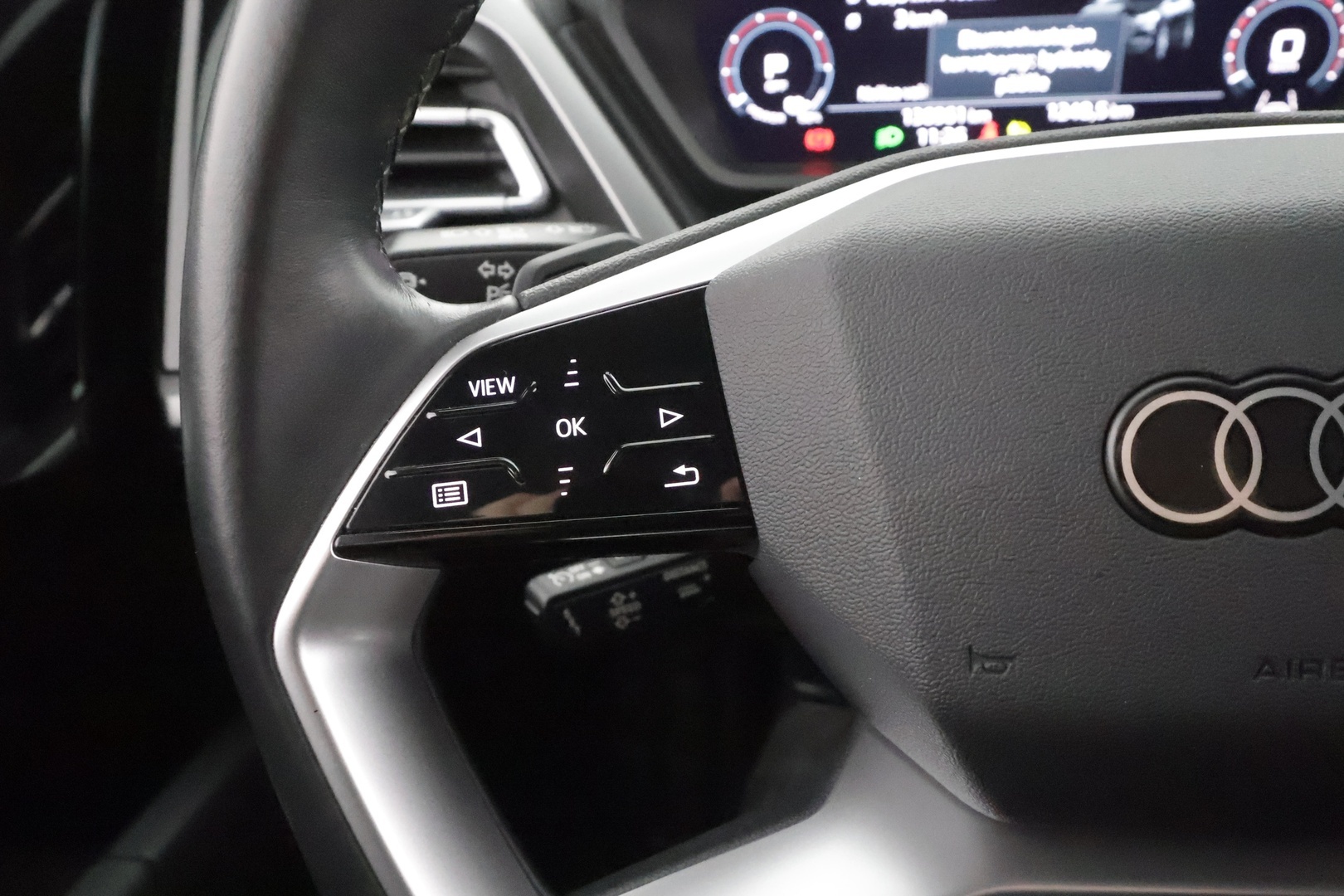 AUDI Q4 e-tron 2022