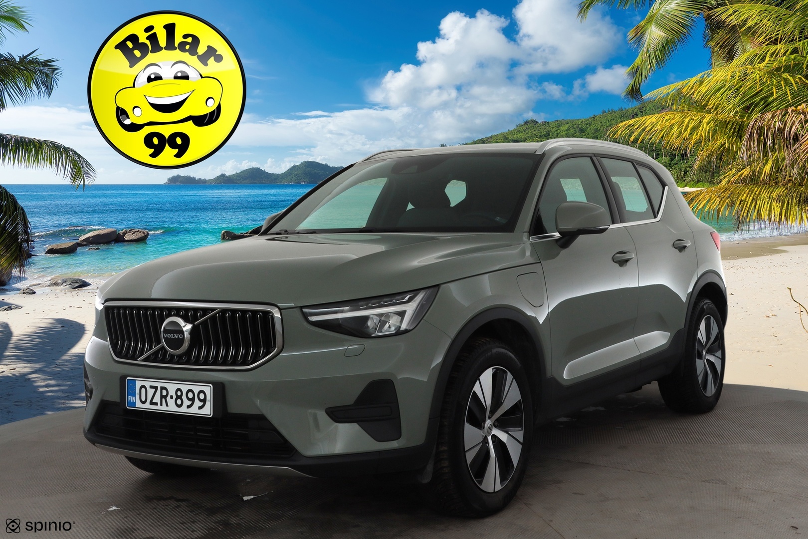 VOLVO XC40 2023