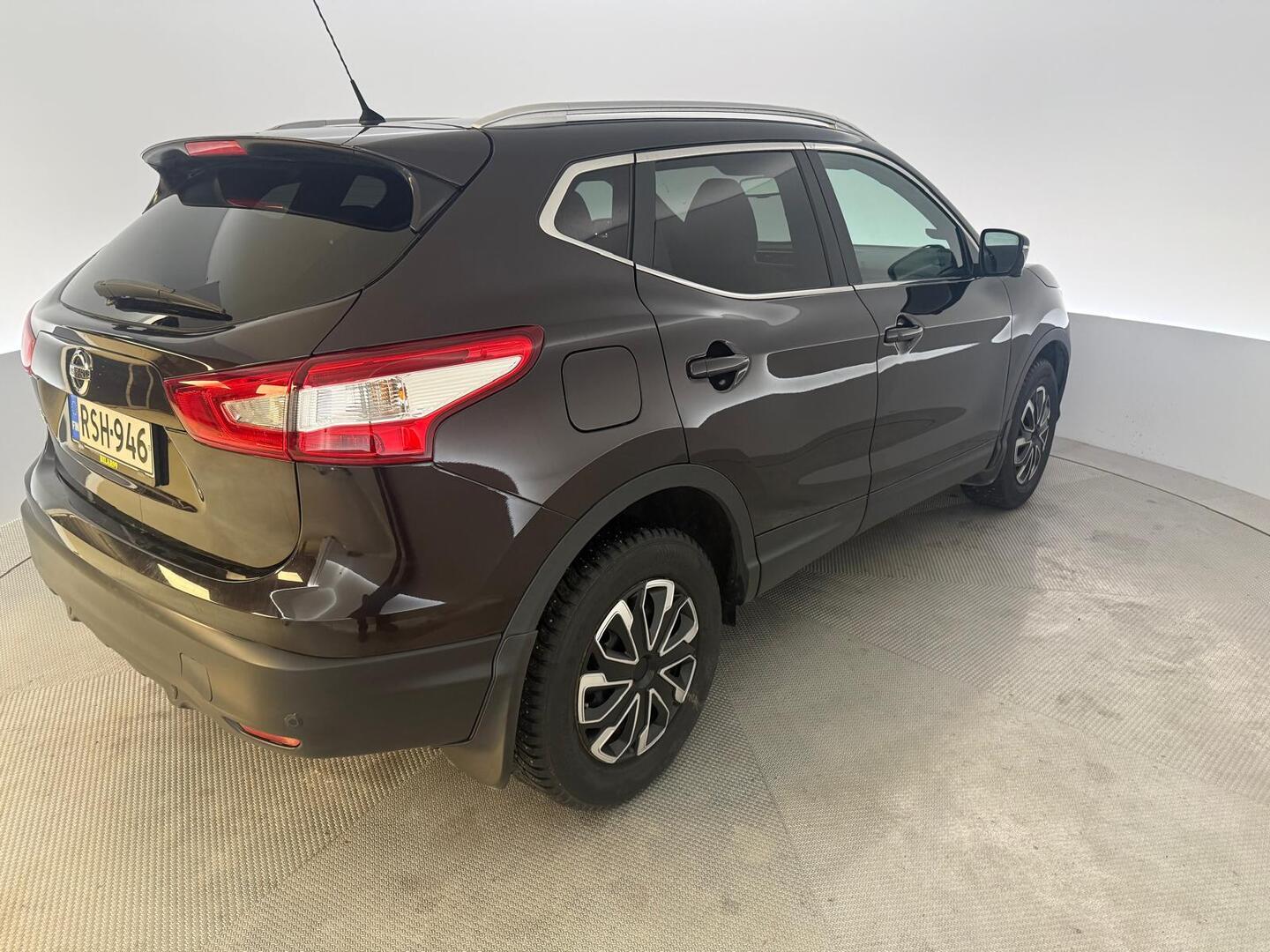 NISSAN Qashqai 2015