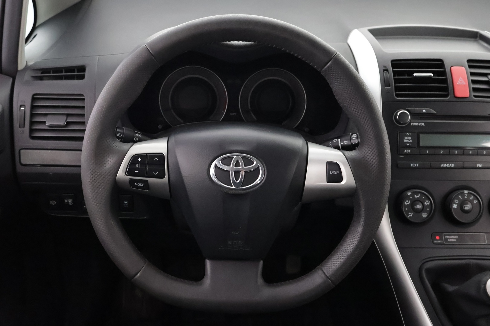 TOYOTA Auris 2010