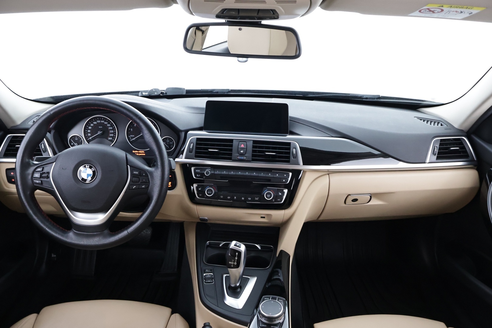 BMW 330 2018