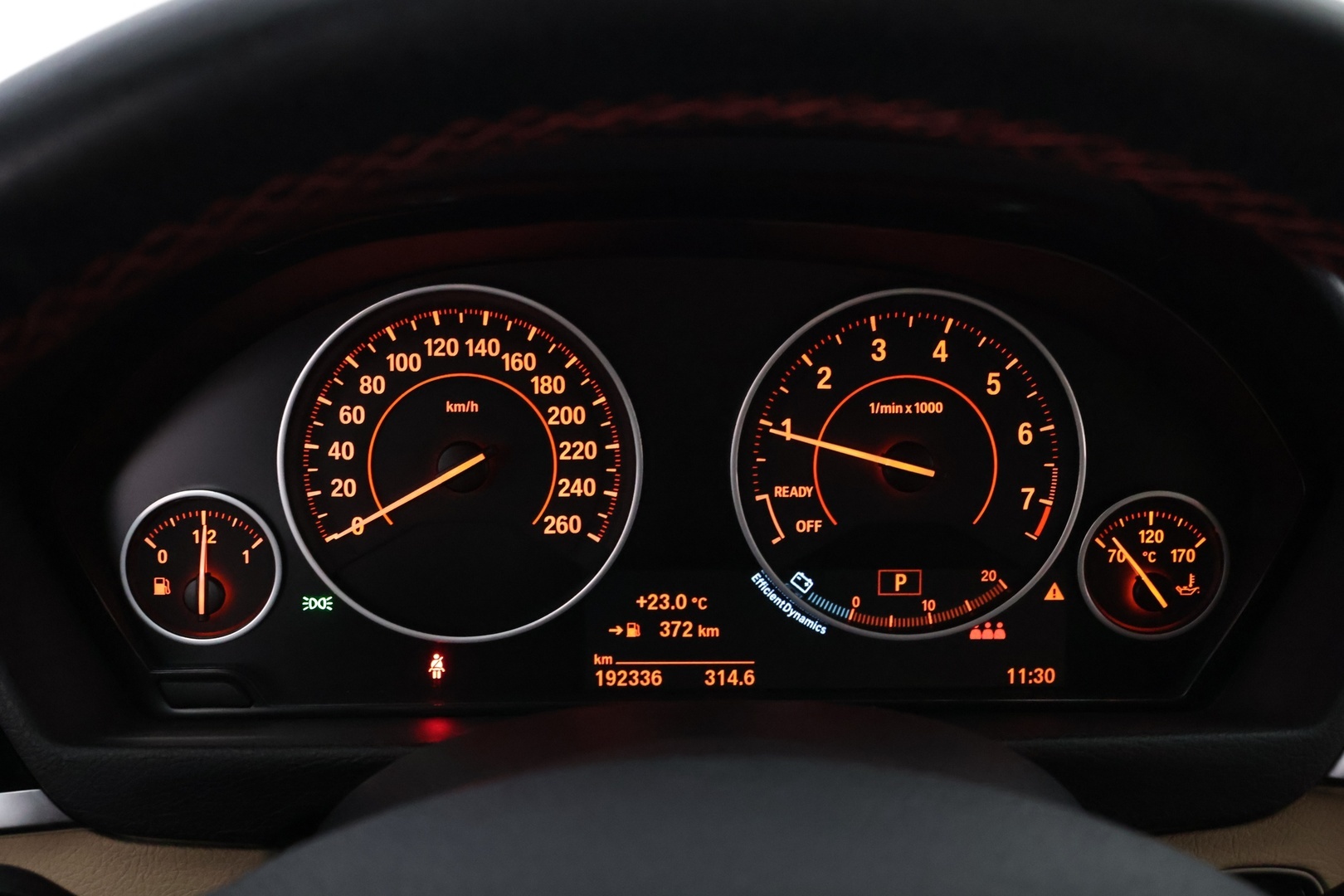 BMW 330 2018