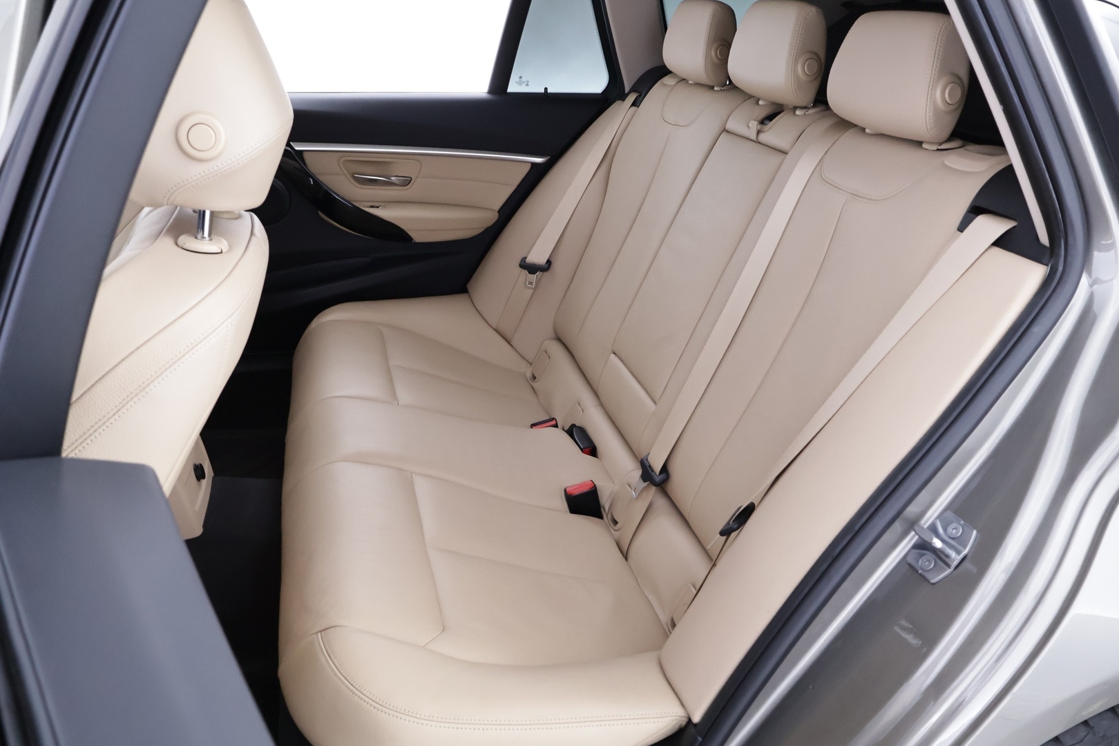 BMW 330 2018