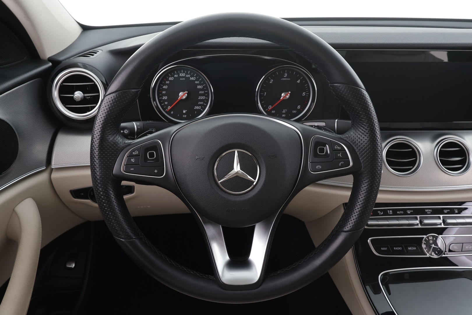 MERCEDES-BENZ E 2018