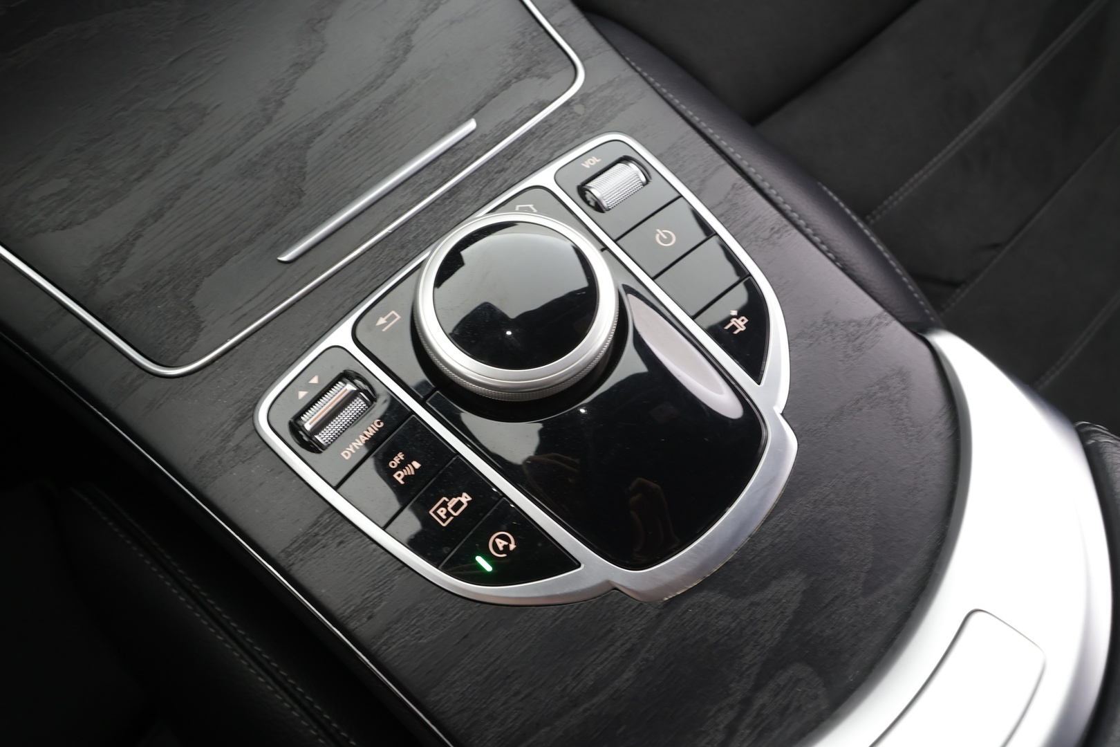 MERCEDES-BENZ C 2019