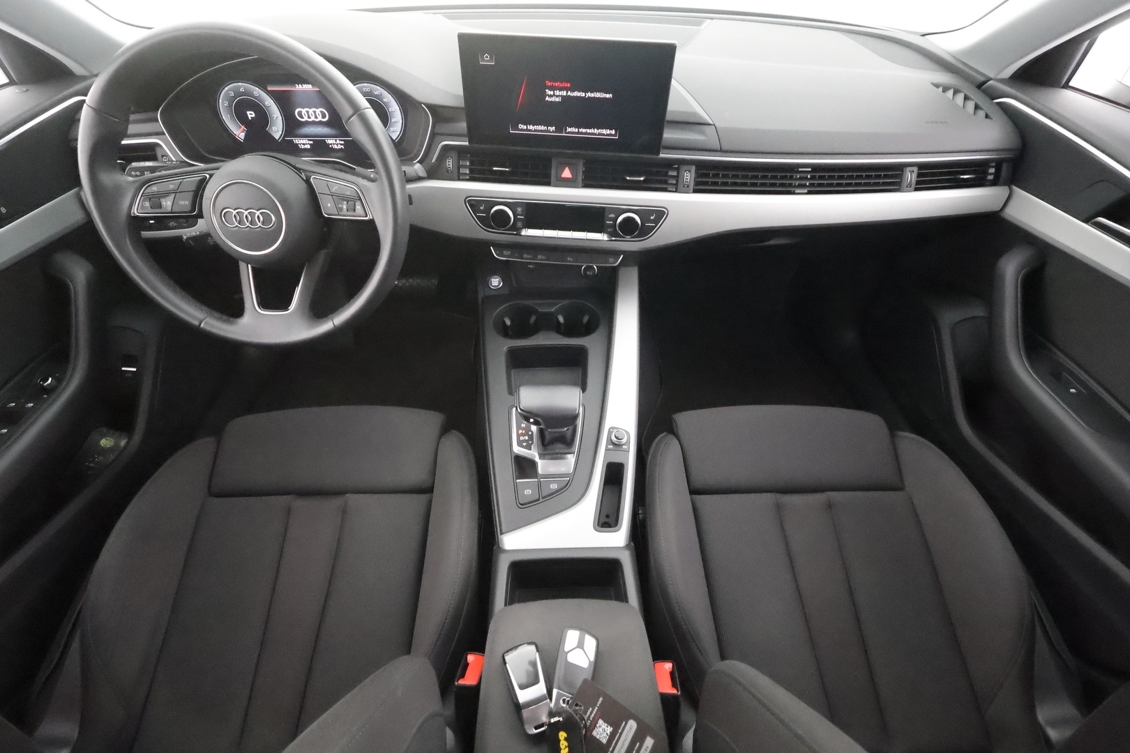 AUDI A4 2023