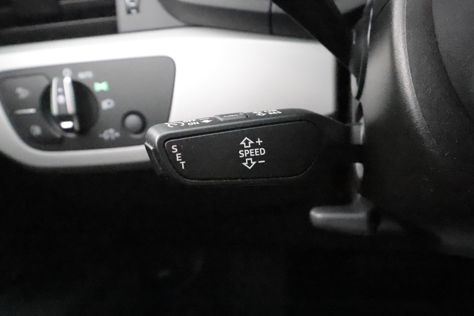 AUDI A4 2023